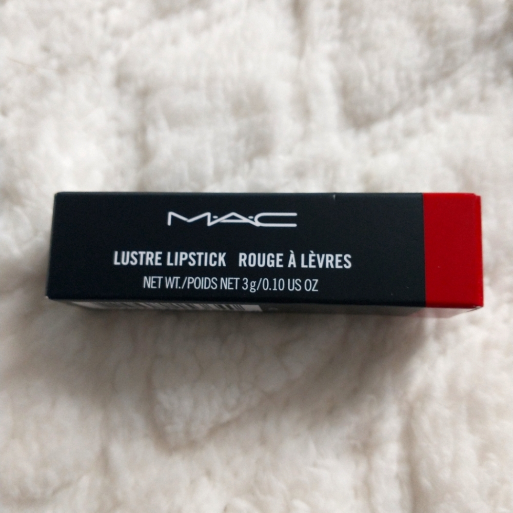 Mac lipstick (Cockney)